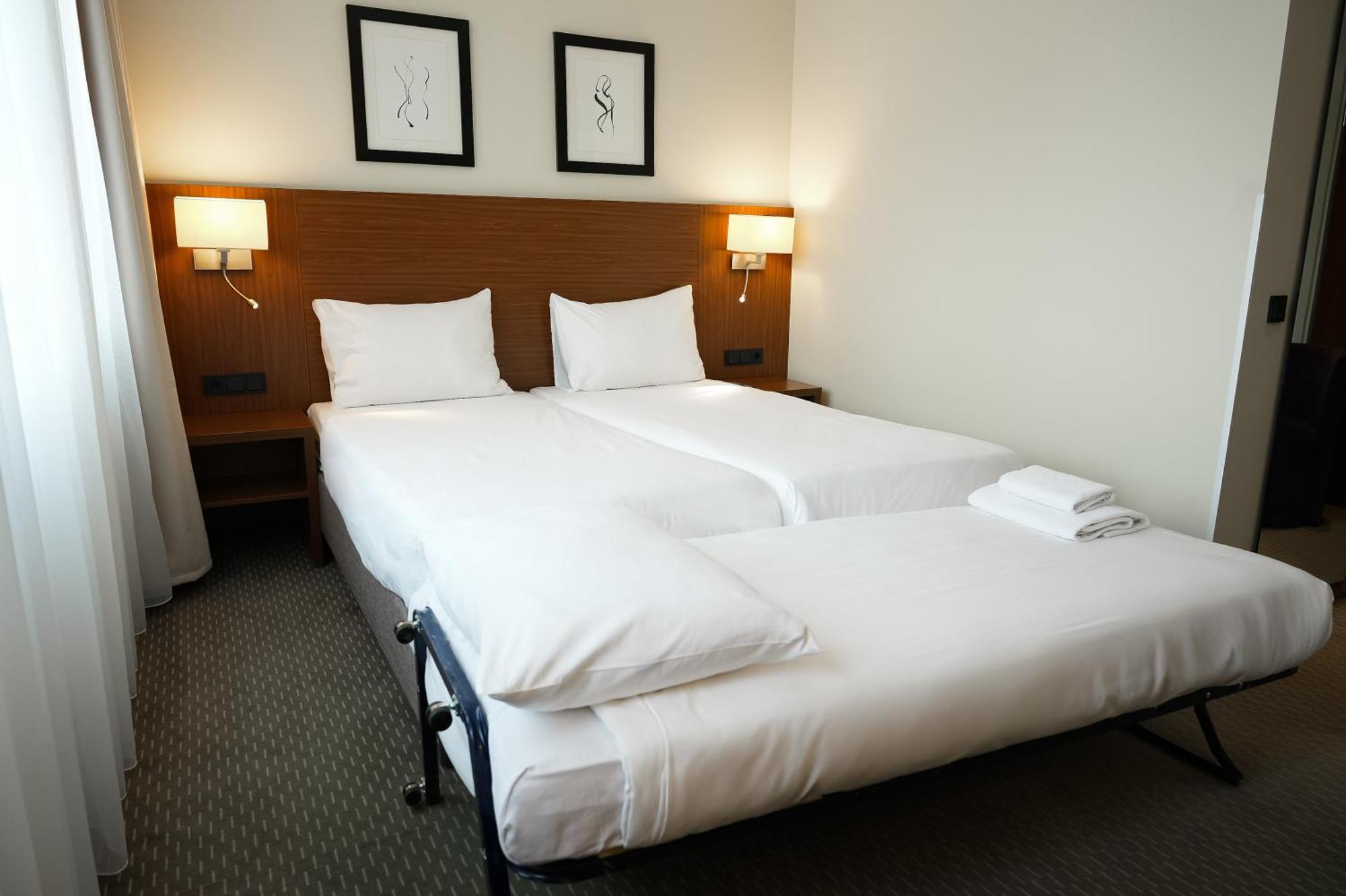Triple Room,1614775829:JPEG